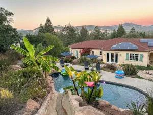 Image of Wine Country Lux Villa w\/ Hot Tub and Pool