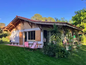 Image of Maison Lac de Lacanau - Sleeps 9 - Lake view