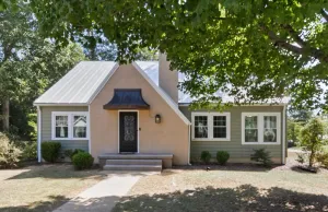 Image of The Nook - Beautiful Historic Home 2 Miles from UA Campus!