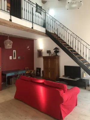Image of La Grande Maison Rouge in the heart of Mèze