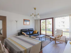 Image of Bel appartement rénové, calme, proche centre et plage, balcon, 2 chambres, commerces à 150m - FR-1-4-685