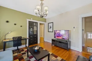 Image of Cozy Large House close to TUFTS/Harvard/MIT 4BR