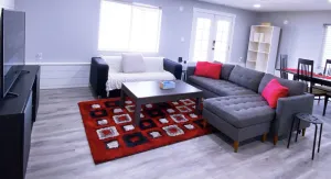 Image of Modern Retreat Near South Mtn Paragliding, Skis