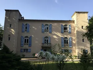 Image of Estate with 3-hectare park 2 jacuzzis infinity pool