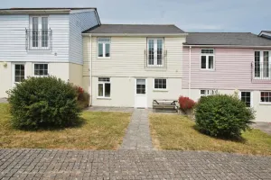 Image of Contemporary Four Bedroom Spacious Holiday Cottage In Newquay