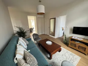 Image of Appartement centre ville * terrasse * clim * WIFI * Haut de gamme *