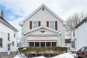 Image of Cozy Stay at 3 bedroom 2 Bathrooms House