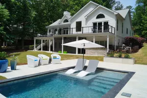Image of 5 BDRM Beautiful Peaceful Lake Front Home 3 Kings, 1 Queen, 4 Twins, Pool, Spa