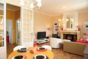 Image of Air-conditioned apartment 100m2 garage terrace near Avignon center
