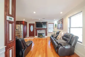 Image of 383 - 3BR Quincy - Chic House near Adams Park