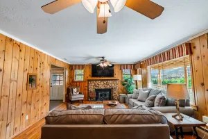 Image of Rustic lodge centrally located to all the Royal Gorge attractions