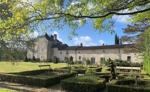 Image of Séjour Merveilleux Dans une Aile Rénovée D'une Propriété à la Campagne