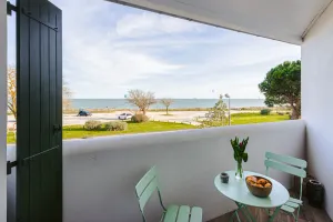 Image of Le Phare, Studio vue mer