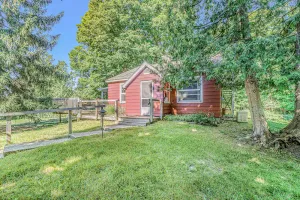 Image of Lake home close to the water with WiFi, firepit, washer\/dryer