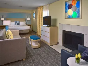 Image of Relax and Unwind! 3 Comfortable Units, Free Parking, Pets Allowed, Pool