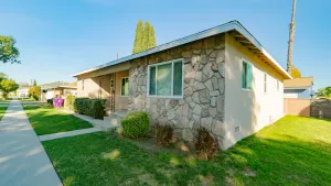 Image of Cozy Home Walking Distance to Hospital and Minutes From Mall Shopping Center!