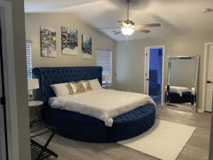 Image of Royal King&Queen bed Luxury Resort 5 mins to beach