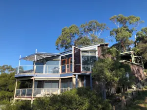 Image of Stunning Views at the Skyview Penthouse or cosy romantic Eagle Nest