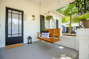 Image of The Cranford Cottage Historic Cozy Centrally Located in Valdosta