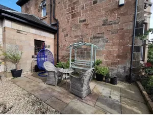 Image of Beautiful & private self contained flat with garden, 10 mins to town