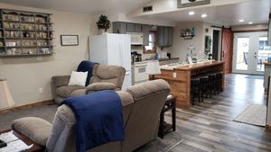 Image of Ohio Street Retreat-hot tub, massage chair, pool