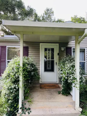 Image of Adorable 3 Bedroom Walking Distance to Stadium & Campus