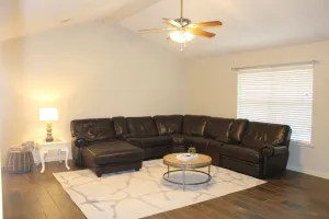 Image of 20 minutes to LRAFB.  Spacious home close to shopping & eating. .