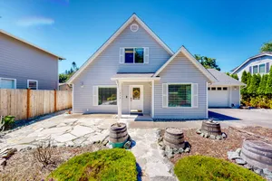 Image of Nautical Cottage with amazing location, views and amenities