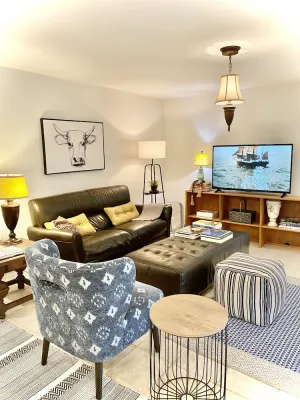 Image of Comfortable English Cottage Near UAB - with Fire Pit