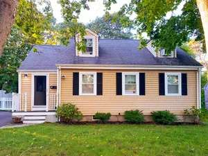 Image of Spacious 4BR Home near Water Park, Pond & Beaches