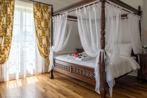 Image of La Rose de Ducey, Romantic room \"La Rose Féérique\" in the bay of Mt St Michel