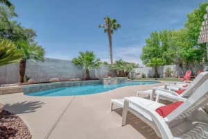 Image of 🎉💥5🛏 bed⛱pool-10 min from ✈️airport \/strip, 1 mile from In&Out\/shopping\/grocery🍔