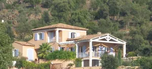 Image of Sainte Maxime: In a residential area of Ste Maxime, overhanging the Golf course, large view on Ste Maxime and the golf of St Tropez, recent  villas for  8 to 10 persons in a quiet and pleasant environement . Easy access to the beaches and Shopping center.