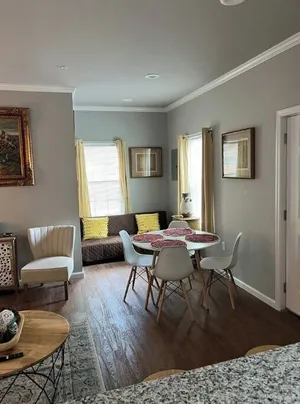 Image of Clean Modern Deco Apt 1 BR 1 Bath Near Everything