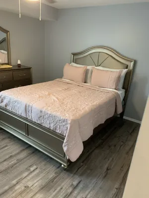 Image of Beutifull furniture condo less than a mile from king of Prussia mall