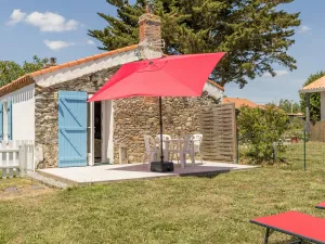 Image of Fermette Rénovée avec Jardin Privatif et Wifi à 12km des Plages - FR-1-306-1257