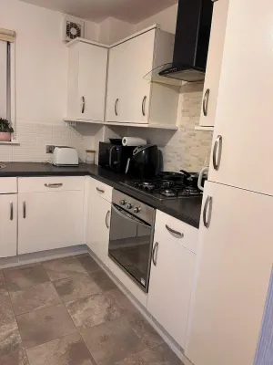 Image of Modern Apartment-sleeps6-parking-seft Check in