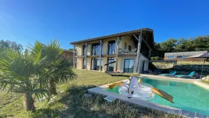 Image of Maison passive - vue panoramique, terrasses, cheminée, piscine privée
