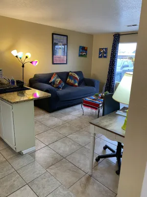 Image of Stay With Us in Rio Rancho!  Balloon Fiesta Shuttle Close. 2 REAL QUEEN BEDS!