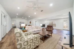 Image of 4BR Beautiful and Spacious Lakehouse