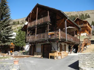 Image of Studio with mountain charm