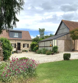 Image of Le Bas Chesnay is a 200 year old detached farmhouse, where birds & bees sing.