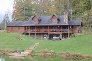 Image of Large Comfy Log Home, Private Hot Tub, Fishing, Hiking, Wildlife, Great Views!