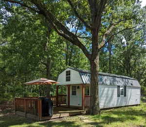 Image of Quiet, secluded tiny house that sleeps 6 +
