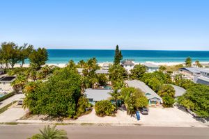 Image of Historic beach cottage with private pool - walk 1 block to beach & free trolley