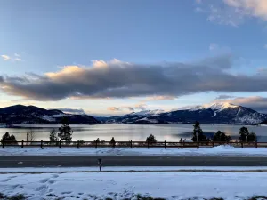 Image of ☀️⛷️❄️JUST UPDATED! Mountain & Lake views! Close to 5 Ski Resorts - Hot tub WiFi 🏔️