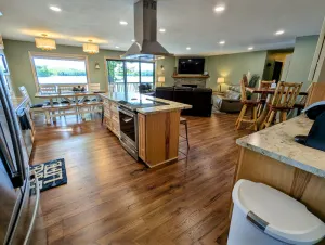 Image of Lakeside Escape/ Ski Nordic Mt./ lakefront cabin/ pontoon rental/ Pets/ Hot Tub!