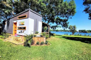 Image of Orlando Sunshine Lake Shack