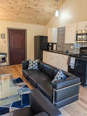Image of Waynesvilla 5