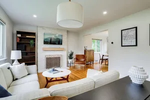 Image of Cozy Modern Single Family 5 Bedroom Home